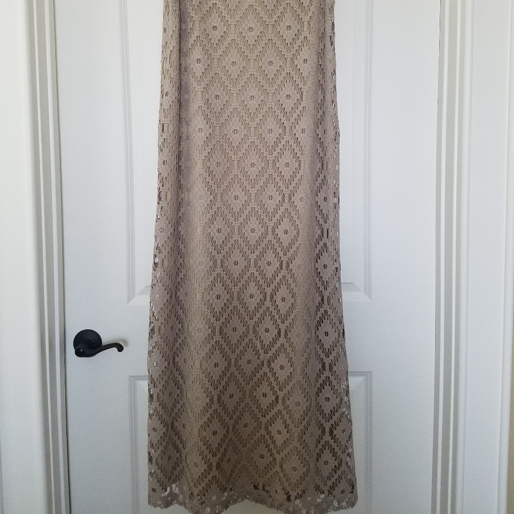 Dress - Picture 2 of 4